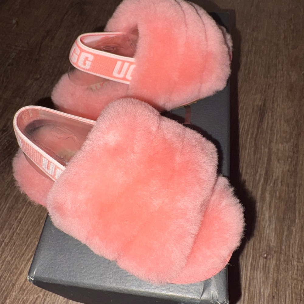 UGG Fluff Yeah Slide in Pink new in box 6c